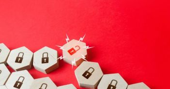 MOVEit-Sicherheitsvorfall: Lebensversicherung von 1871 betroffen Datenleck bei Lebensversicherung: Sicherheitsrisiken durch (Foto: AdobeStock - Andrii Yalanskyi 464048946)