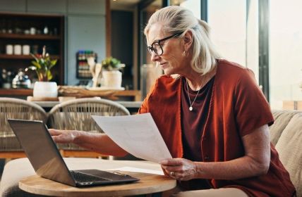 DK begrüßt steuerlich geförderten Wertpapiersparplan für private Altersvorsorge (Foto: AdobeStock - peopleimages.com - 1871736241)