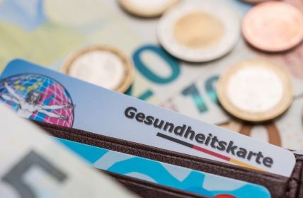 Finanzkommission Gesundheit fordert dringend zügige Gesetzesmaßnahmen gegen steigendes (Foto: AdobeStock - Lothar Drechsel - 176490623)